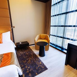 Kamer met Rolstoeltoegankelijkheid met een King Size Bed